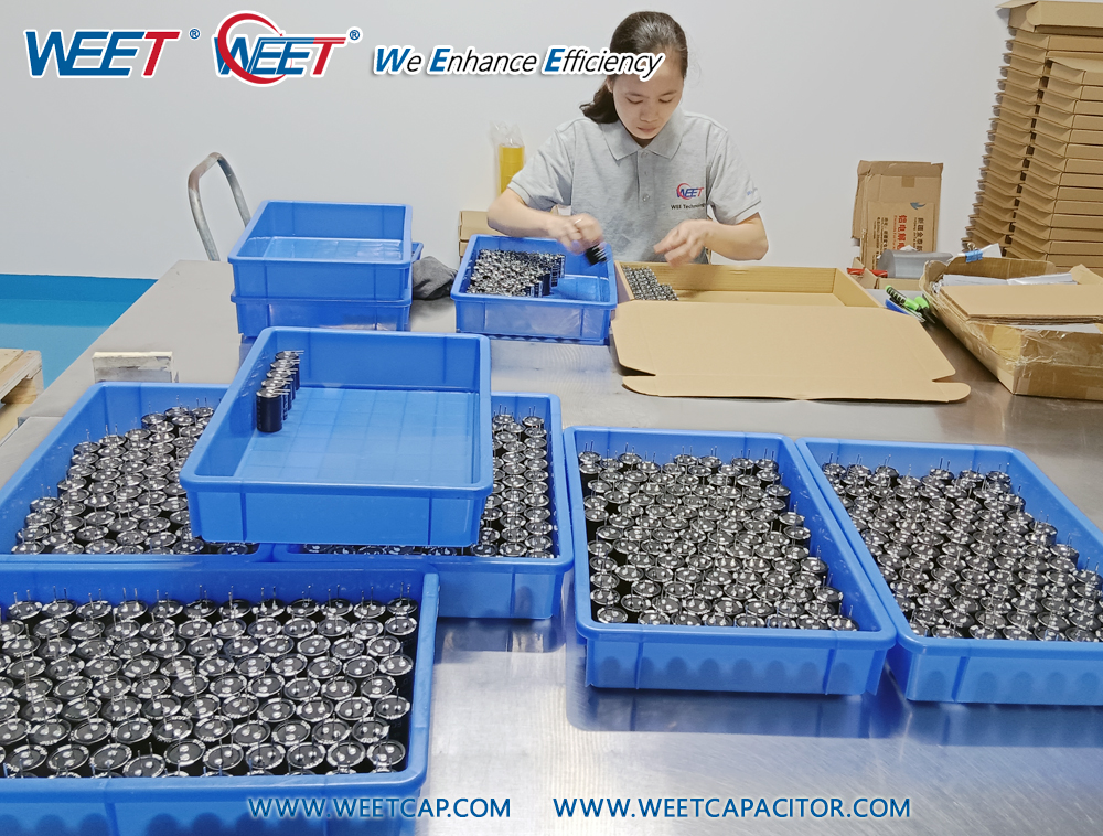 WEET-Lug-Double-Capacitance-Large-Can-500V-Snap-in-Aluminum-Electrolytic-Capacitors-For-Audio.jpg